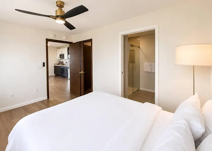 Luxury With Balcony Aparthotel
