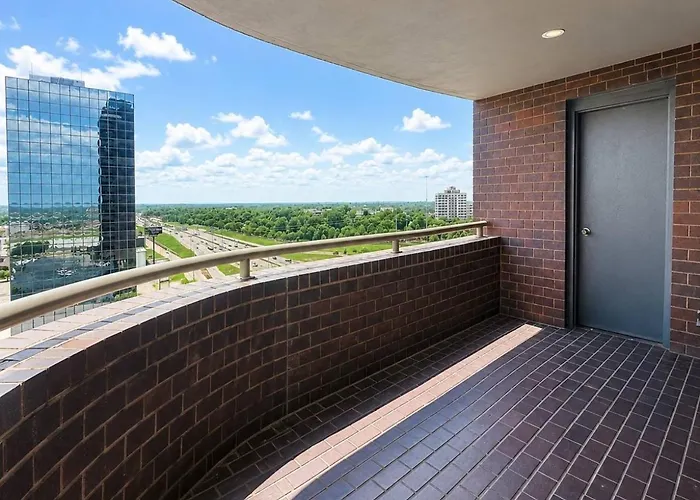 Luxury With Balcony Apartahotel 4*